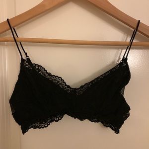 Black lacy bralette